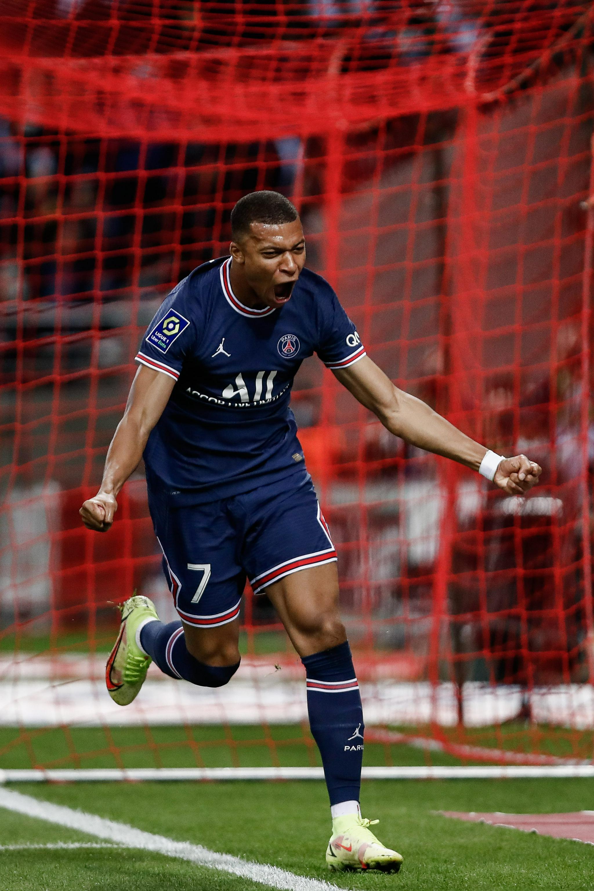 首秀惊艳！江苏外援爱德华兹&亨特合砍51分