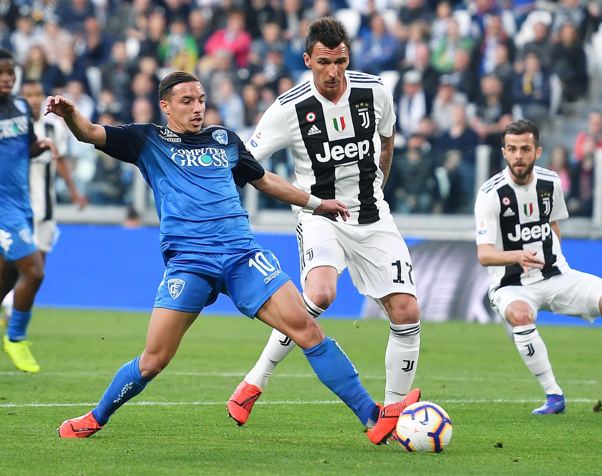 [天下足球]多特蒙德一球不敌奥格斯堡