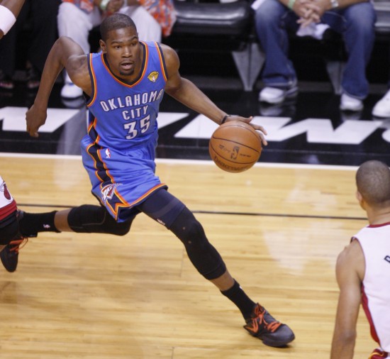 其一为稳健：球队层层设防，防守到位率高，不冒失扑抢，而是迫对手向边线 ／ 端线移动，由内线等护筐盖帽。​