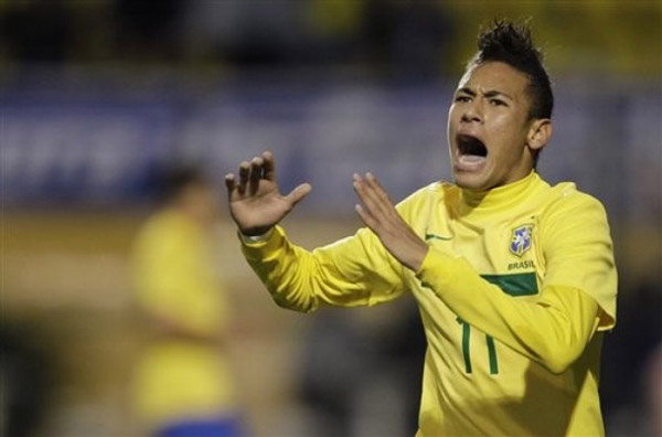 15场11球！19岁亿元小妖搅动冬窗，利物浦抢得赢吗？