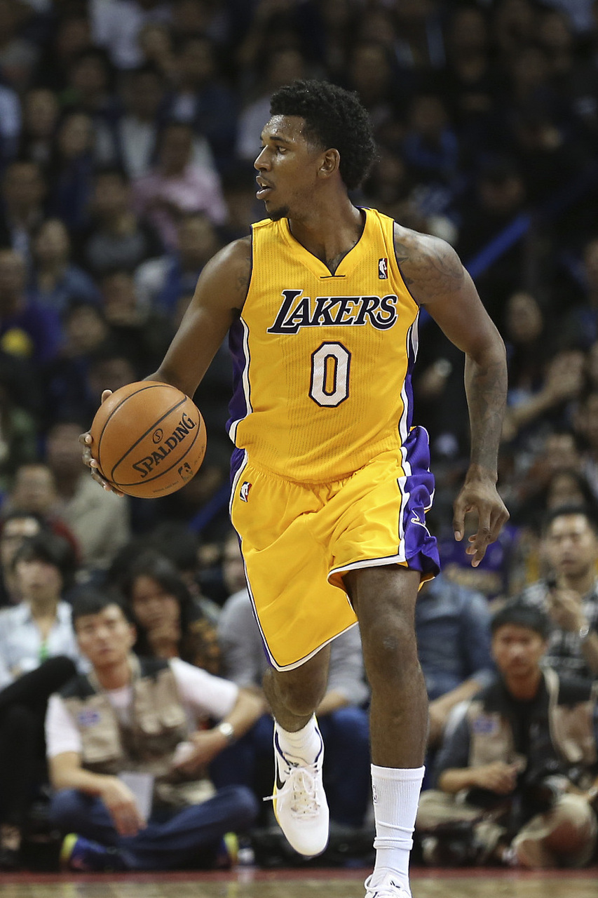 曝杜锋合同到期，下家3选1，广东非首选，娇妻意见或成关键