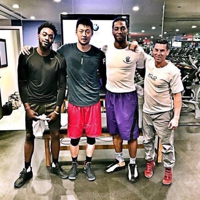 NBA传闻：勒布朗·詹姆斯不会为了帮助湖人队而做出“随意折扣”勒布朗詹姆斯不会轻易降薪，湖人队将通过交易补充阵容，东契奇问题将是焦点。