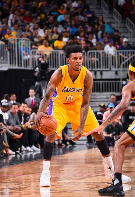 米兰vs费耶诺德：莱奥、菲利克斯首发，特奥、普利希奇出战